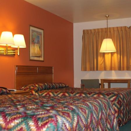 Americas Best Value Inn Needles Exteriér fotografie